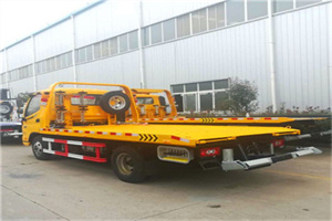 上钢新村附近拖车救援搭电