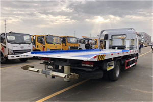 上钢新村汽车救援补胎